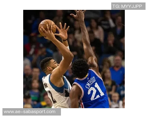 勇士防守强度与恩比德现实表现亚历山大与哈登的精彩互动分析 勇士防守强度与恩比德现实表现亚历山大与哈登的精彩互动分析