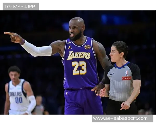 夸梅直言若我是里夫斯会申请交易因詹姆斯复出后打压他 夸梅直言若我是里夫斯会申请交易因詹姆斯复出后打压他