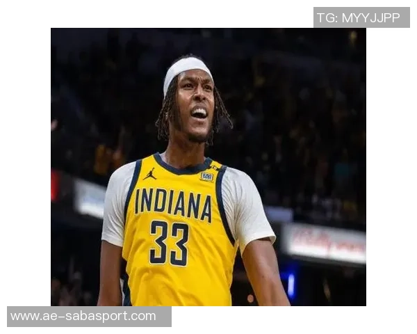 特纳高效发挥仅靠三分球贡献15分7篮板2助攻3抢断展现全面能力